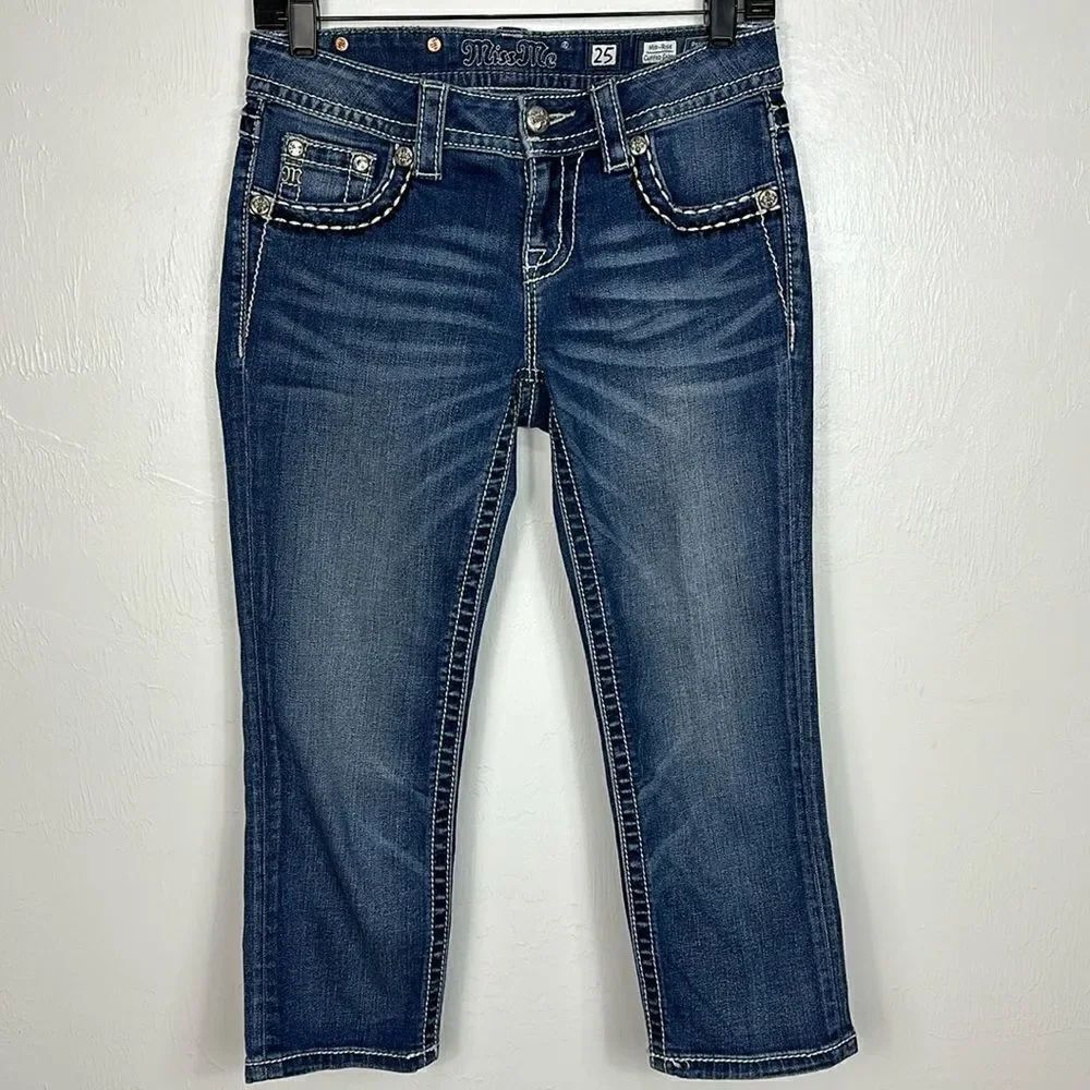 Miss Me Peace Sign Embellished Mid Rise Cuffed Capri Size 25